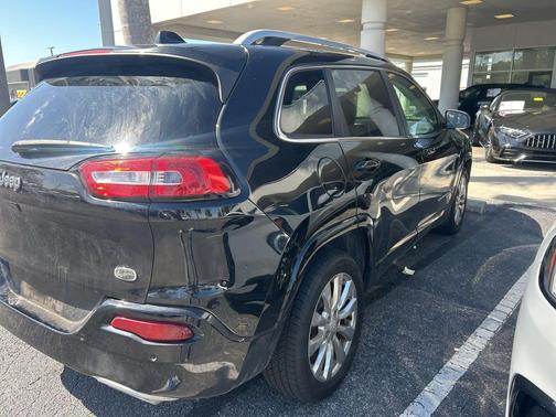 2017 Jeep Cherokee Overland