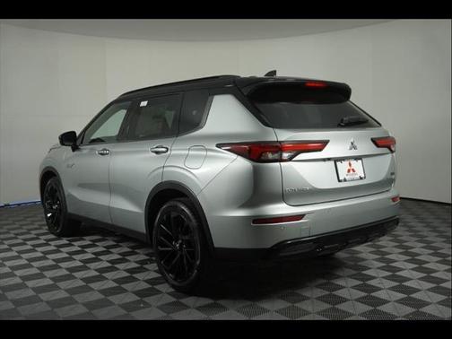 2025 Mitsubishi Outlander PHEV SEL