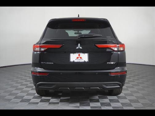 2024 Mitsubishi Outlander PHEV ES S-AWC