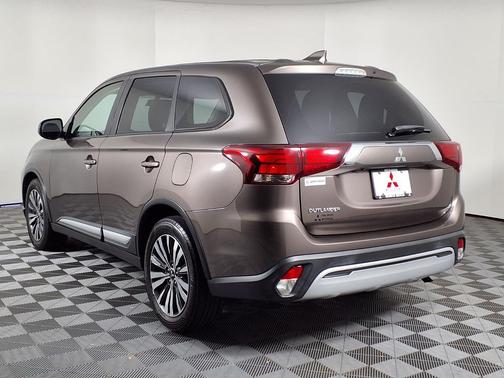 2020 Mitsubishi Outlander ES