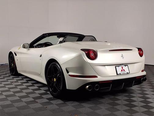 2016 Ferrari California T