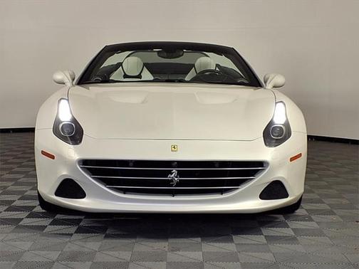 2016 Ferrari California T