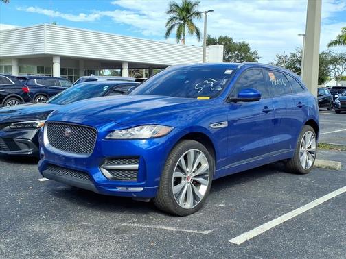 2018 Jaguar F-PACE 30t R-Sport