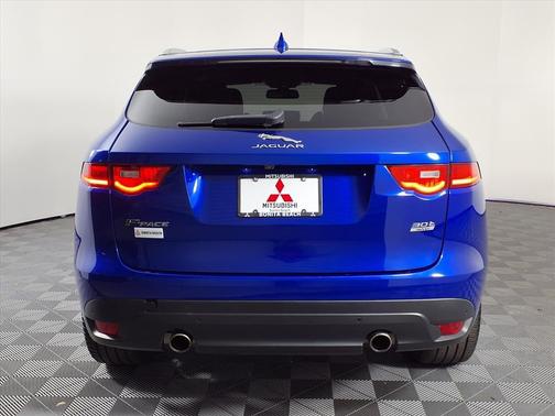2018 Jaguar F-PACE 30t R-Sport