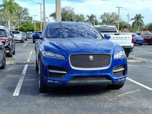 2018 Jaguar F-PACE 30t R-Sport