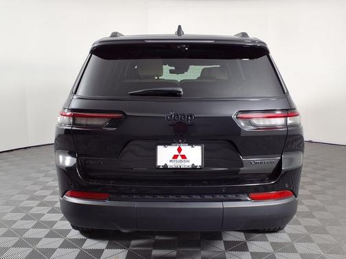 Diamond Black Crystal Pearlcoat 2024 Jeep Grand Cherokee L Limited