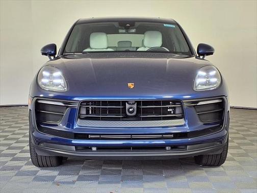 2024 Porsche Macan Base