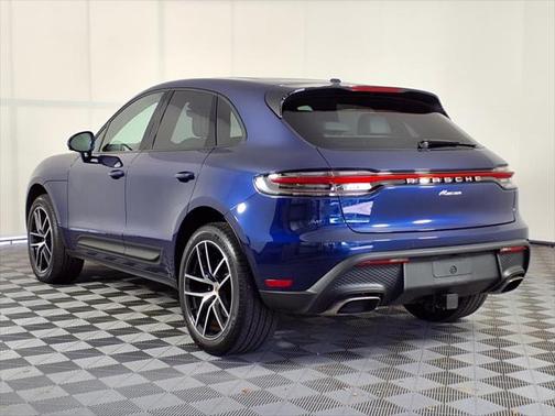 2024 Porsche Macan Base