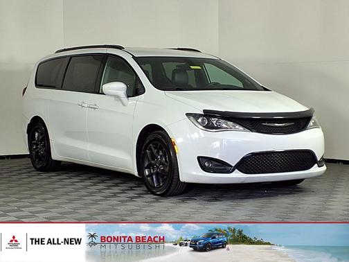 2018 Chrysler Pacifica Touring-L