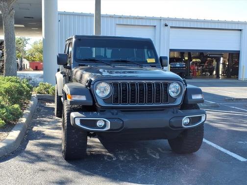 2024 Jeep Gladiator Sport