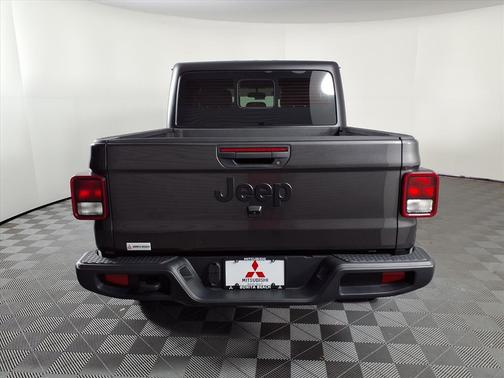 2024 Jeep Gladiator Sport