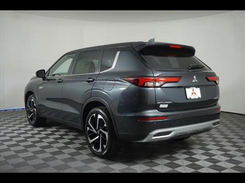 2025 Mitsubishi Outlander PHEV SE S-AWC
