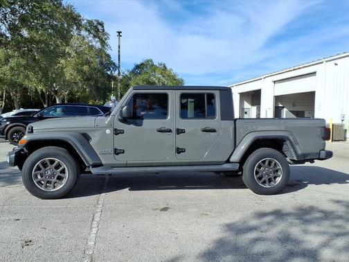 2021 Jeep Gladiator Overland