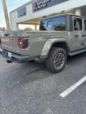 2021 Jeep Gladiator Overland
