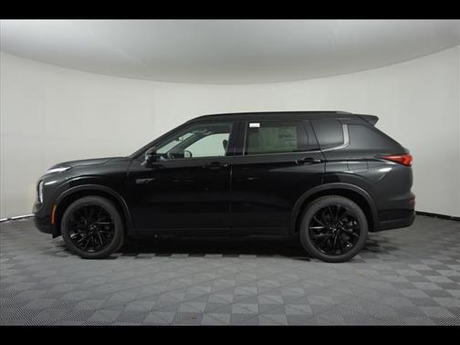 2025 Mitsubishi Outlander PHEV SEL