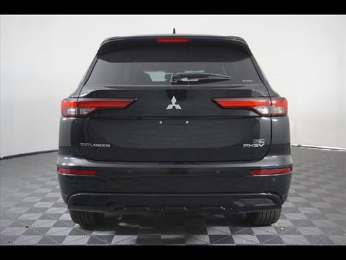 2025 Mitsubishi Outlander PHEV SEL