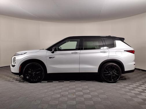 2025 Mitsubishi Outlander PHEV SEL