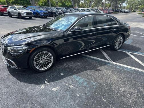 MANUFAKTUR Night Black Magno 2023 Mercedes-Benz S-Class 4MATIC