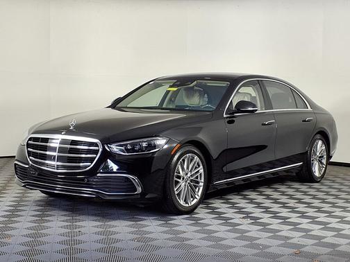 MANUFAKTUR Night Black Magno 2023 Mercedes-Benz S-Class 4MATIC