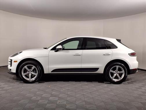 2021 Porsche Macan Base
