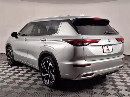 2023 Mitsubishi Outlander SEL 2.5 2WD