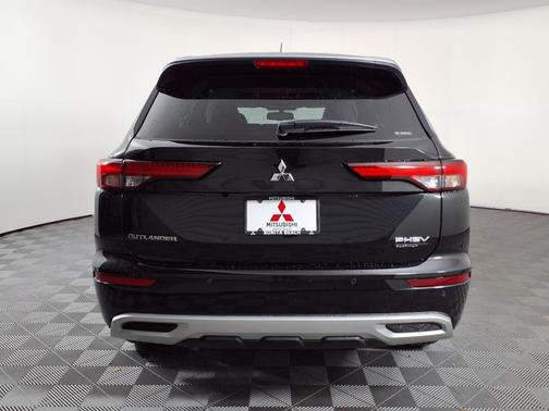 2025 Mitsubishi Outlander PHEV SEL