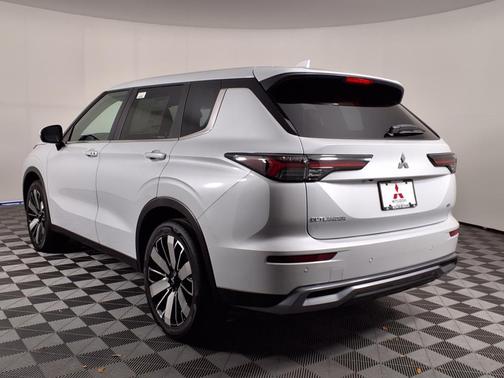 2025 Mitsubishi Outlander SE 2.5 2WD