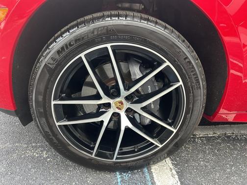 2024 Porsche Macan T