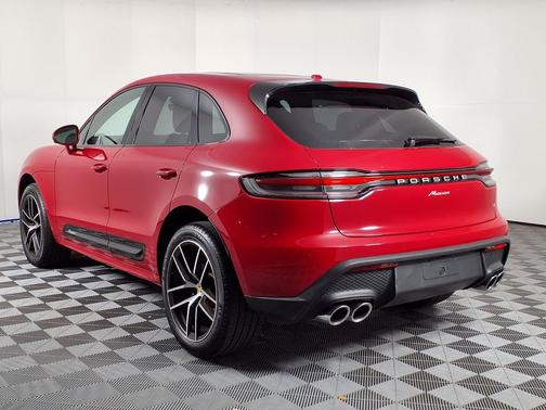 2024 Porsche Macan T