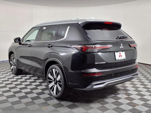 2025 Mitsubishi Outlander PLATINUM EDITION 2.5 S-AWC