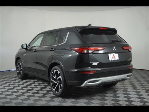 2025 Mitsubishi Outlander PHEV SE S-AWC