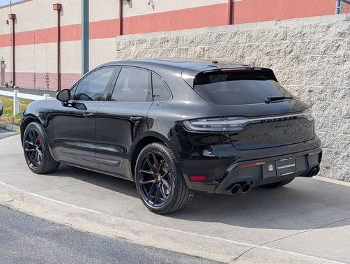 Black 2022 Porsche Macan