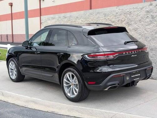 2025 Porsche Macan 