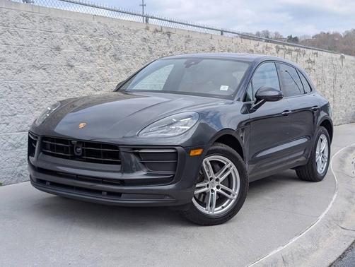 2022 Porsche Macan 