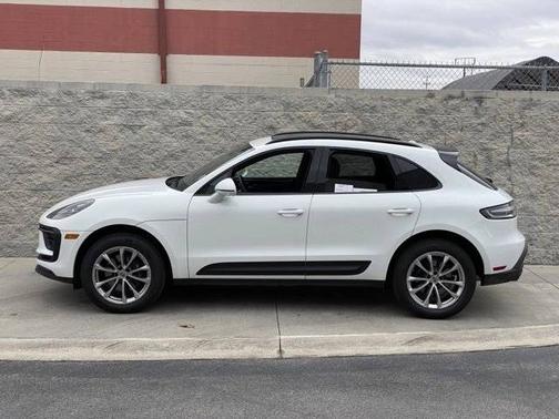 2024 Porsche Macan 