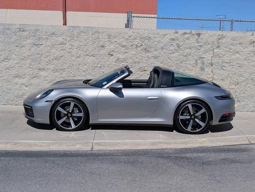 2021 Porsche 911 