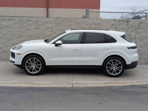 2025 Porsche Cayenne 