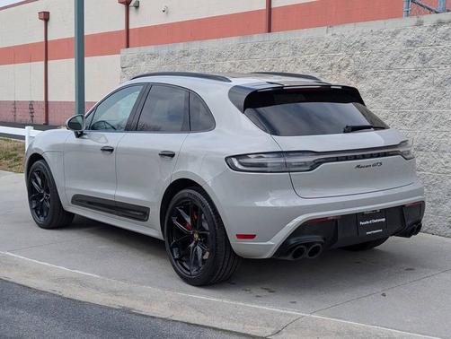 2022 Porsche Macan 