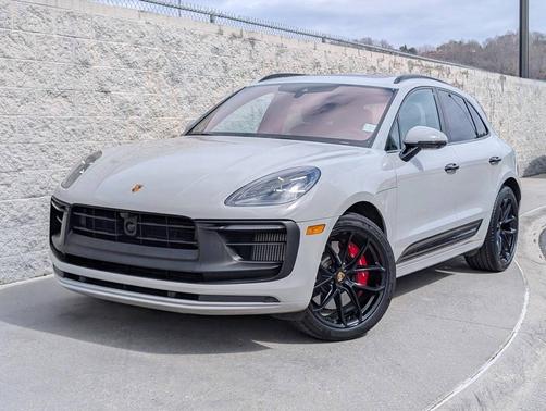 2022 Porsche Macan 