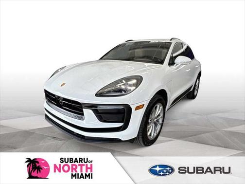 2025 Porsche Macan Base
