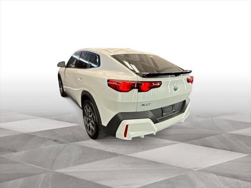 2025 BMW X2 xDrive28i