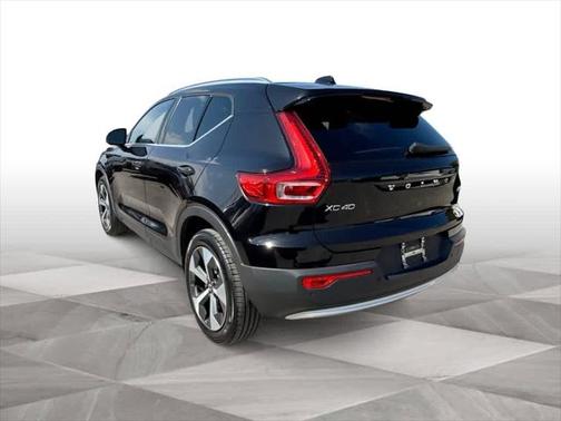 2024 Volvo XC40 B5 AWD