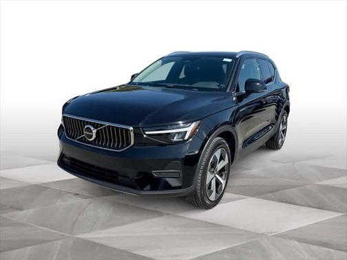 2024 Volvo XC40 B5 AWD