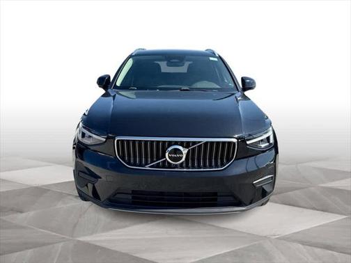 2024 Volvo XC40 B5 AWD