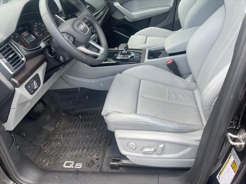 2024 Audi Q5 45 S line Premium