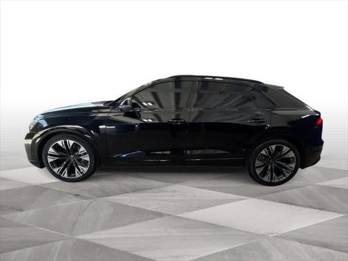 2025 Audi Q8 55 Prestige