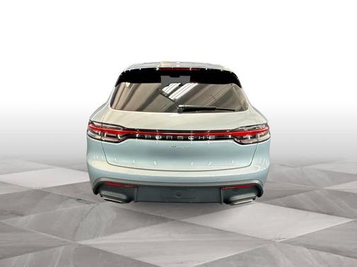 2024 Porsche Macan AWD
