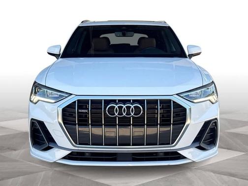 2024 Audi Q3 Premium 45 TFSI S line quattro Tiptronic