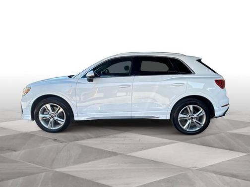 2024 Audi Q3 Premium 45 TFSI S line quattro Tiptronic