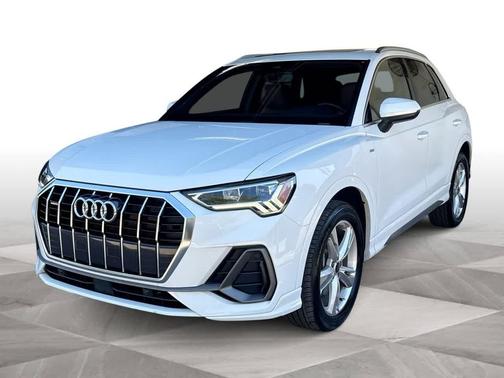 2024 Audi Q3 Premium 45 TFSI S line quattro Tiptronic